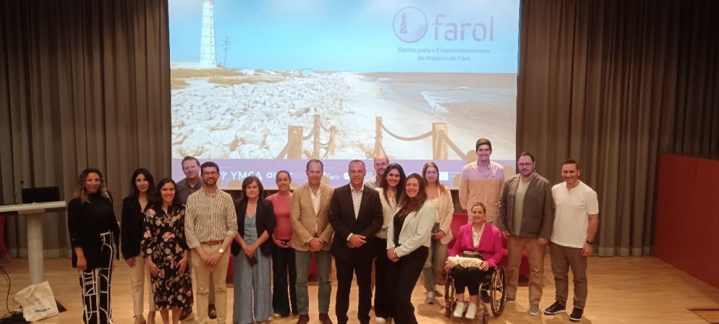Farol – um guia para o empreendedorismo e impacto social