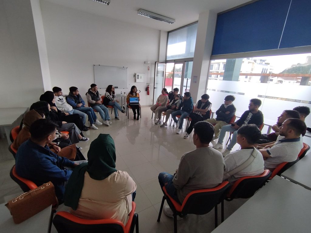 SPEAK – inclusão de jovens migrantes e refugiados