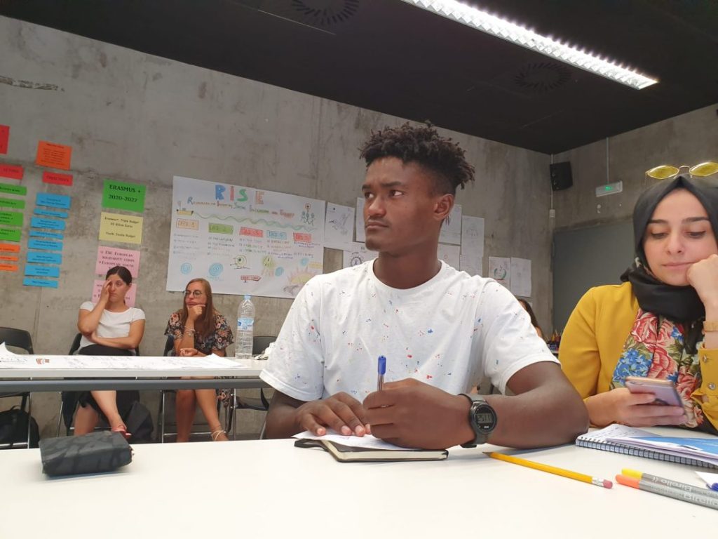 Jobs Airport – Centro para o Empreendedorismo de Impacto